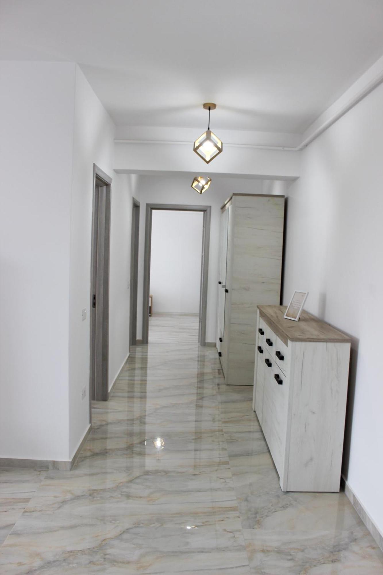 Cozy Apartments In Centre Of Suceava Near Kaufland And University Exterior foto